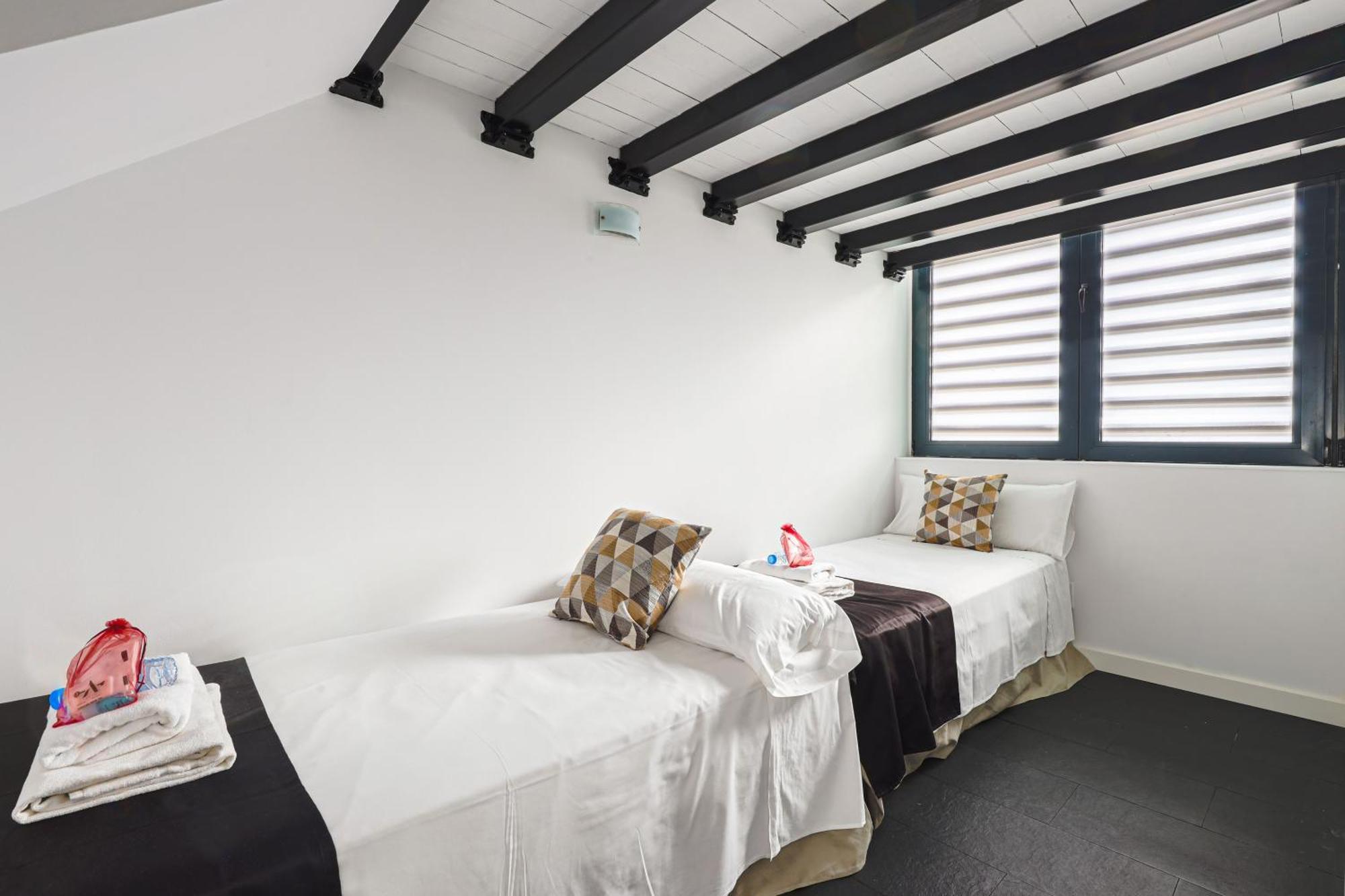 Alcam Les Corts Apartment Barcelona Exterior photo
